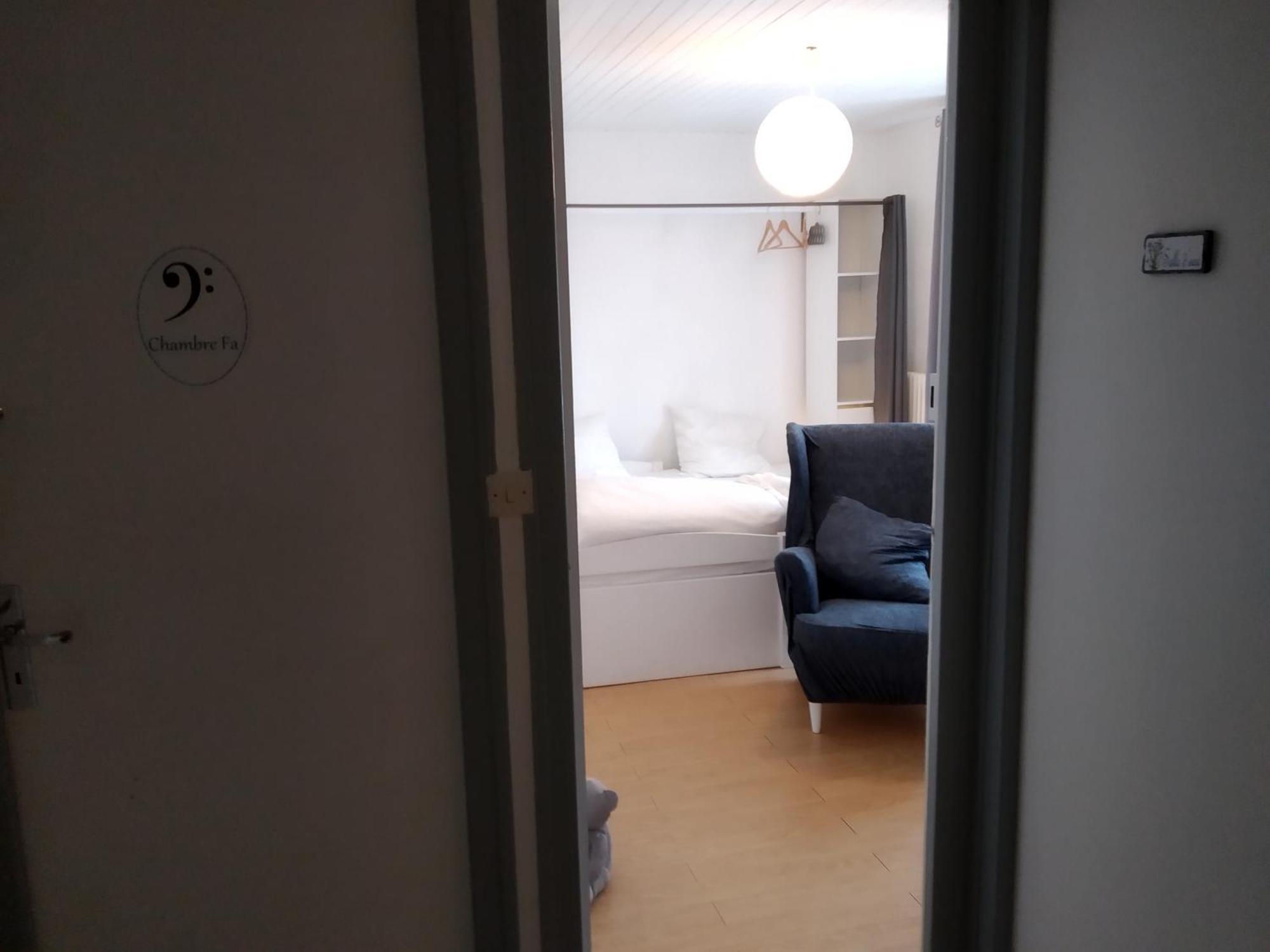 Do Mi Si La Do Re Gite Partage Saint-Carreuc Room photo
